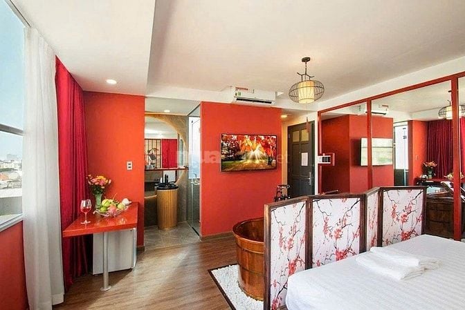 Bán tòa nhà khách sạn Quận 3, 6 tầng, 33 phòng, thu nhập ổn định
