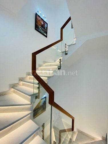 Bán biệt thự 4 tầng đường nhựa 7m xe hơi quay đầu ngủ trong nhà.