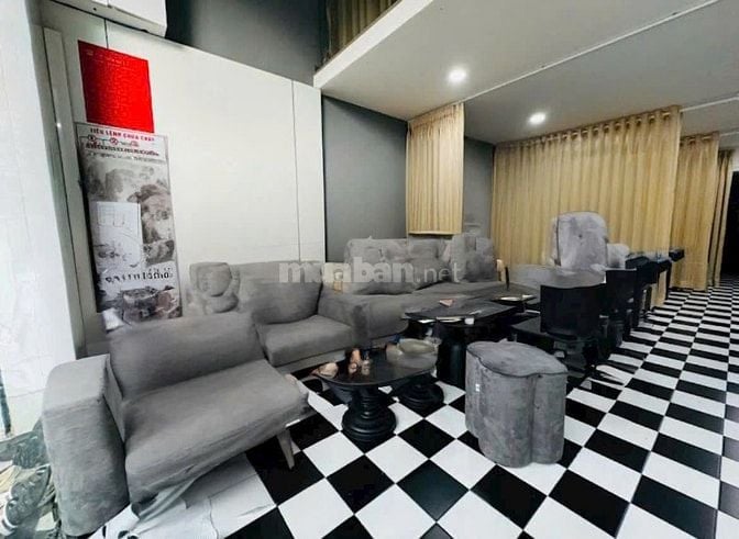 Cho thuê nhà Mặt tiền Trần Hưng Đạo, Phường Cô Giang, Quận 1