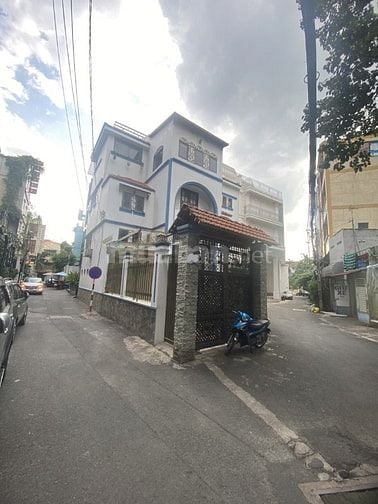 Cơ hội duy nhất sở hữu ngay Biệt Thự cổ 190m2 ngay góc 3 mặt tiền Nam 