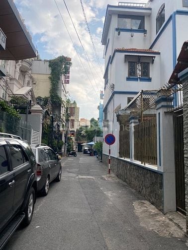 Cơ hội duy nhất sở hữu ngay Biệt Thự cổ 190m2 ngay góc 3 mặt tiền Nam 