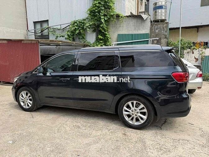 Kia Sedona 2018 2.2L DATH - 90000 km