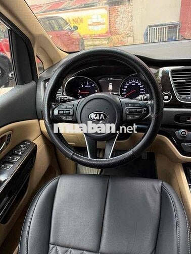 Kia Sedona 2018 2.2L DATH - 90000 km