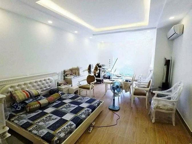 Bán biệt thự mặt tiền Nguyễn Bá Huân, Thảo Điền, 210m² đất, 8PN