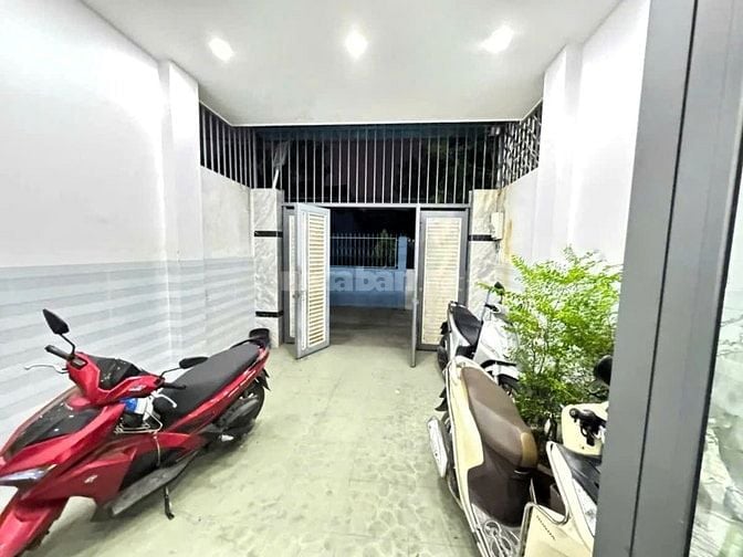 Bán nhà 2 tầng mới đẹp đường số 11 Linh Xuân, sân ô tô, 3pn