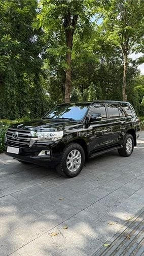 Toyota Land Cruiser 4.6 V8 sản xuất 2020, 1 chủ Hà Nội, tên công ty.