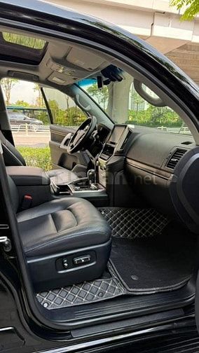 Toyota Land Cruiser 4.6 V8 sản xuất 2020, 1 chủ Hà Nội, tên công ty.