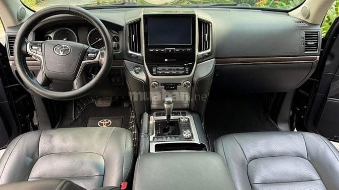 Toyota Land Cruiser 4.6 V8 sản xuất 2020, 1 chủ Hà Nội, tên công ty.