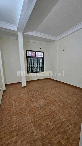Cho Thuê NR Tại Quận Đống Đa,35M2x4,3PN,4WC,Ở GĐ hoặc Nhóm Kết Hợp KDO