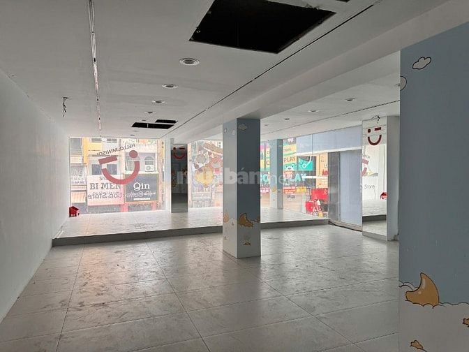 Cho thuê nhà MT Nguyễn Trãi 7,2m x 17m - 7 tầng lầu giá 380tr 