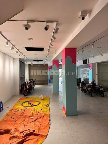 Cho thuê nhà MT Nguyễn Trãi 7,2m x 17m - 7 tầng lầu giá 380tr 