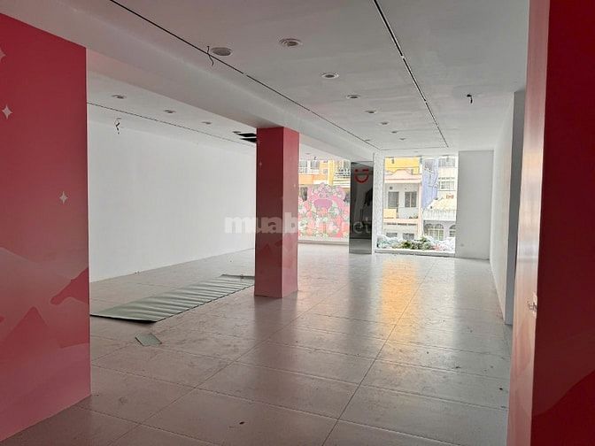 Cho thuê nhà MT Nguyễn Trãi 7,2m x 17m - 7 tầng lầu giá 380tr 