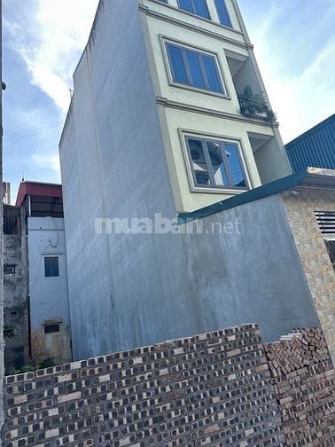 ĐẤT LONG BIÊN GẦN 60M2. Ô TÔ ĐỖ CỬA. NGÕ THÔNG. HIẾM ĐẸP. HƠN 9 TỶ