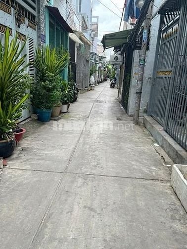 5,8 tỷ nhà lát hẻm rộng 70m2 đất khu hiện hữu SHR nở hậu đẹp 