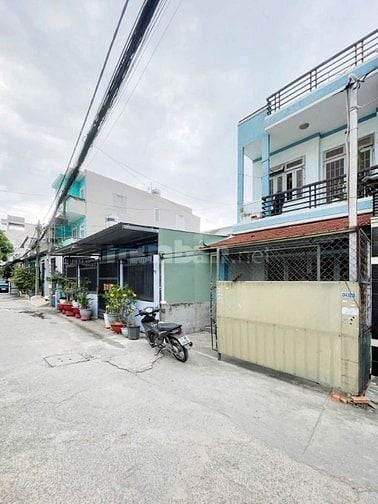 Cho thuê nhà hẻm 6m(XT) Nguyễn Phúc Chu, P.15, Q.Tân Bình giá 10.5tr