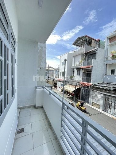  BÁN NHÀ HẺM XE TẢI 8M – CÓ MẶT BẰNG KINH DOANH – THU NHẬP 15TR/THÁNG