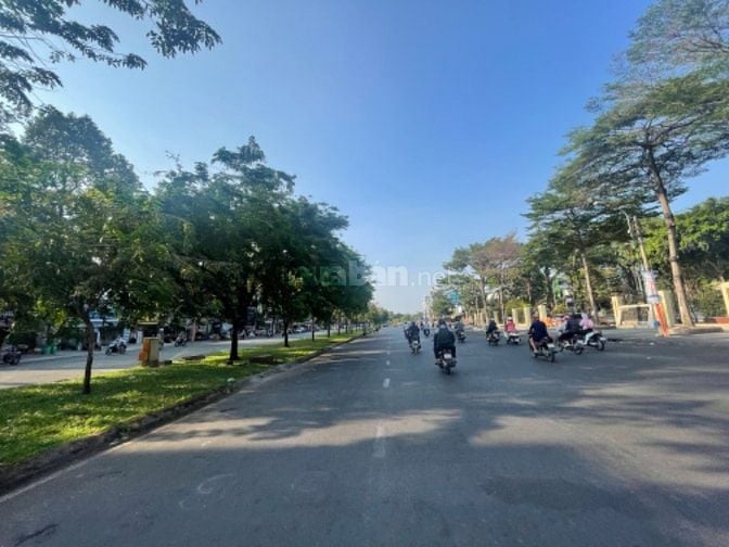 Nhà Cấp 4 MTKD đường Vành Đai Trong dt 200m2 giá thuê 60tr/th