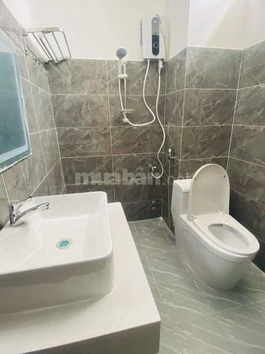 QUẬN 4 KD DÒNG TIỀN 2.4TY/NĂM NHÀ 8 TẦNG 163 M2(6.7*25) GIÁ 4X TY TL 