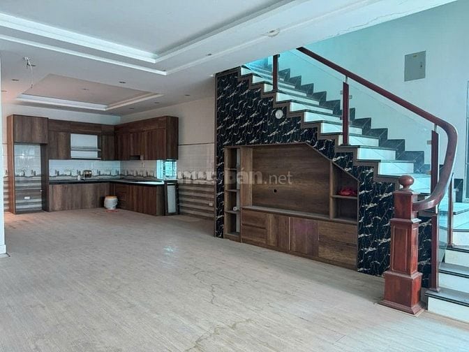 0961648203 bán căn nhà cực kỳ đẹp. Lô góc, nhà 2 mặt thoáng