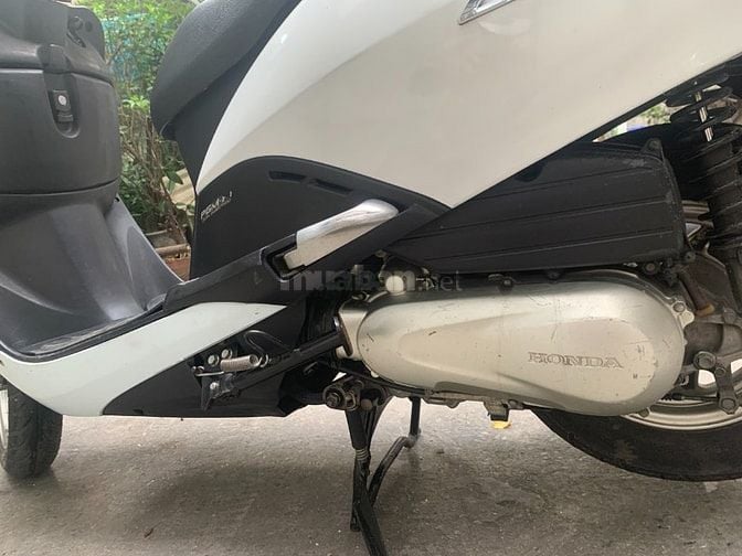 Cần bán xe Honda Lead 110cc kim phun điện tử, màu trắng