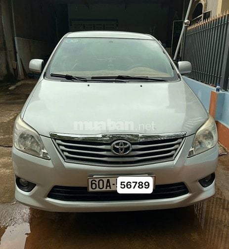 Chính chủ kẹt tiền cần bán xe innova đời 2013 tâm huyết.