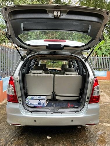 Chính chủ kẹt tiền cần bán xe innova đời 2013 tâm huyết.