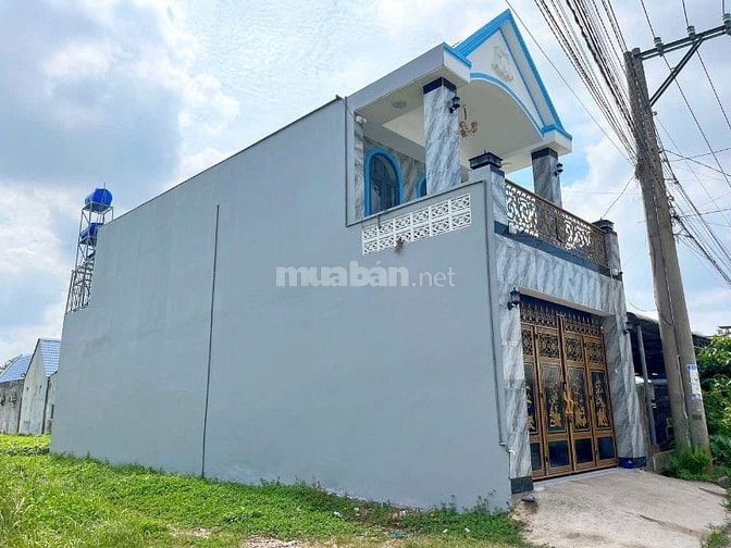 Bán căn nhà Quốc lộ 50 đi vào, 850 tr, sổ sách đầy đủ 