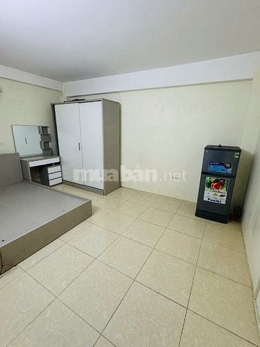 FREE Vé XE, Nươc, Wifi. Cho Khách Thuê Là Sinh Viên Ngã Tư Trương Định