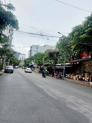 Bán nhà MT đường số 1 khu Lý Phục Man. 4 x 22m, giá chỉ 11 tỷ.