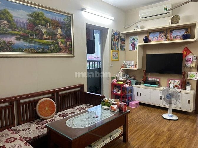 Chính chủ cho thuê chung cư 3PN, 2WC, khu Đô thị Việt Hưng, Long Biên
