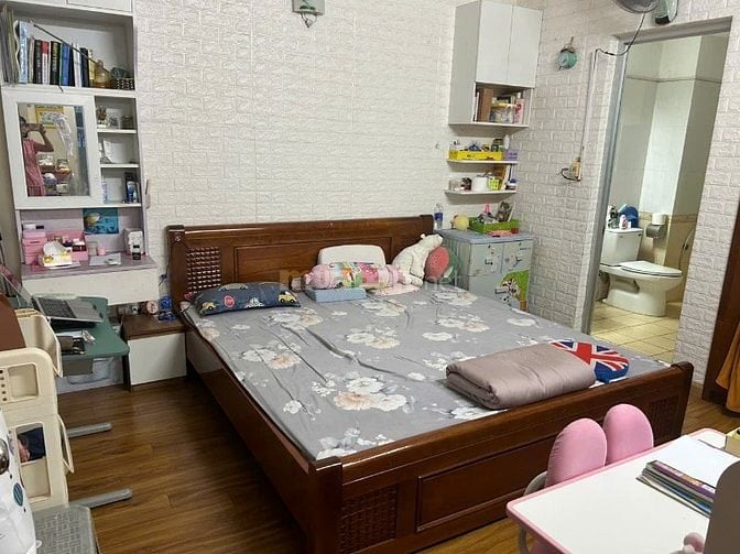 Chính chủ cho thuê chung cư 3PN, 2WC, khu Đô thị Việt Hưng, Long Biên