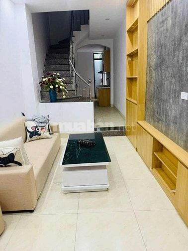 Cho Thuê NR Tại Hai Bà Trưng,6PN,4WC,ở GĐ, nhóm Hoặc CHDV 