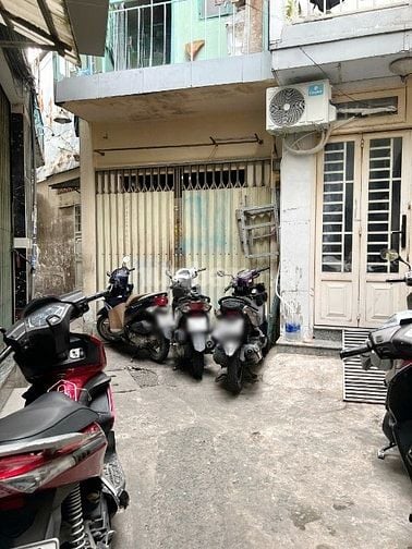 Nhà 3 tầng hẻm 165 đường Cống Quỳnh P.Nguyễn Cư Trinh Q1