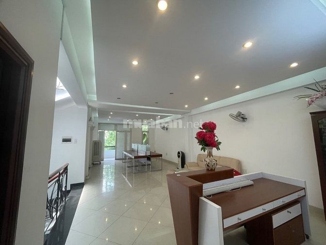 BIỆT THỰ 3 TẦNG NAM LONG QUẬN 7 - DT : 192 M2(8 X 24) GIÁ 29.99TY TL
