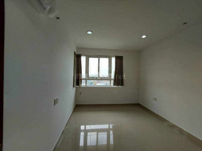  Cần cho thuê gấp căn hộ H3 đường Hoàng Diệu Q4  , Dt 50m2, 1 phòng ng