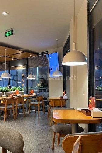 Cho Thuê Nhà Góc 2MT: 147A Trần Hưng Đạo, P.Phạm Ngũ Lão, Quận 1 TPHCM