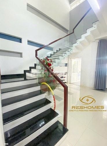 Cho THUÊ biệt thự Ngang 8m trung tâm Biên Hoà 