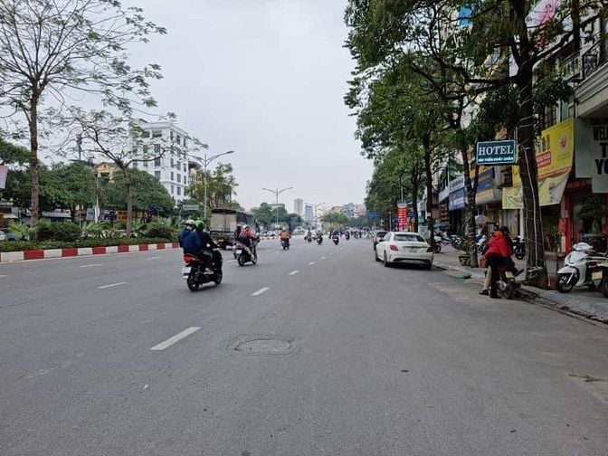 Lô góc 3 mặt thoáng - Trần Khát Chân - Hai Bà Trưng - 5 tầng - Thang m