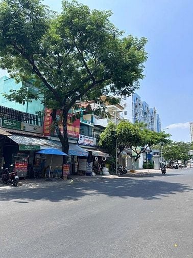 Nhà 2 tầng (4.5x20m) mặt tiền kinh doanh Nguyễn Văn Của P13Q8. Giá: 14