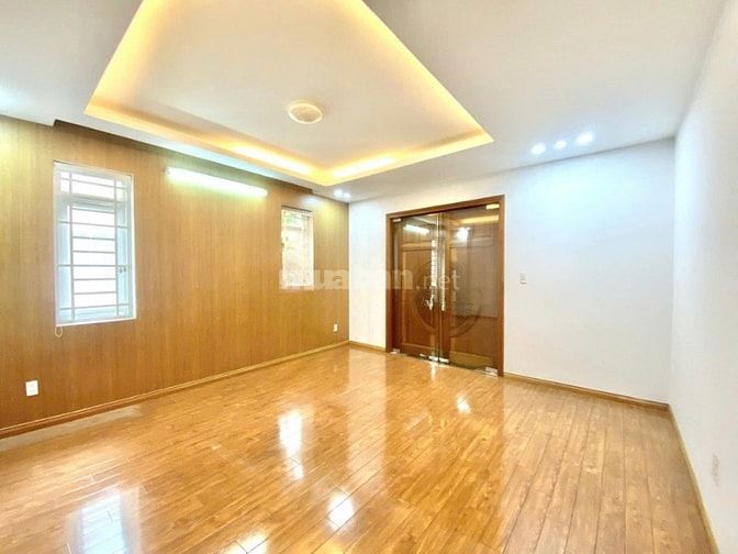 NHÀ HOT- TIỆN KINH DOANH NGAY TRUNG TÂM - 39B Nguyễn Trọng Tuyển, PN