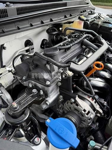 Cần bán Kia Soluto 1.4 AT sx cuối 2023 màu trắng siêu mới