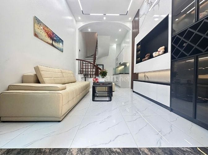 Bán siêu phẩm P. Vĩnh Phúc - ngõ 3 gác,nhà thoáng, 28m2-5 tầng-6.68 tỷ