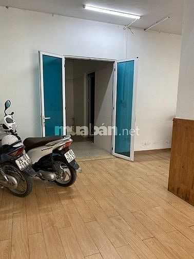 Cho thuê nhà mặt phố, số 94 phố Phạm Ngọc Thạch, quận Đống Đa, Hà Nội