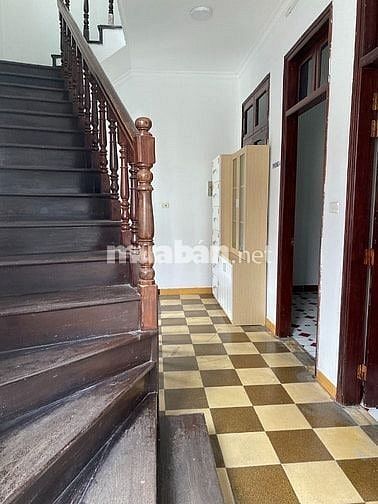 Cho thuê nhà mặt phố, số 94 phố Phạm Ngọc Thạch, quận Đống Đa, Hà Nội