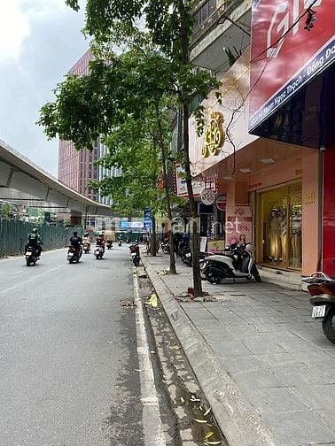 Cho thuê nhà mặt phố, số 94 phố Phạm Ngọc Thạch, quận Đống Đa, Hà Nội