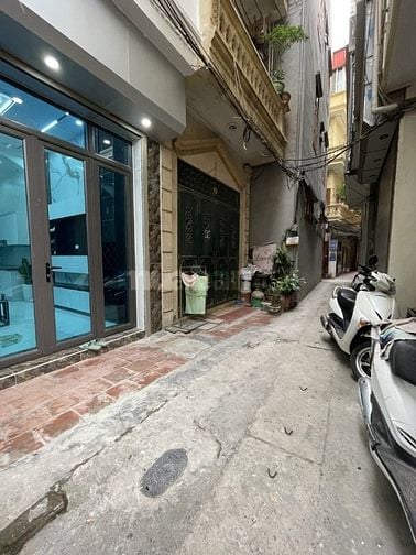 Bán siêu phẩm P. Vĩnh Phúc - ngõ 3 gác,nhà thoáng, 28m2-5 tầng-6.68 tỷ