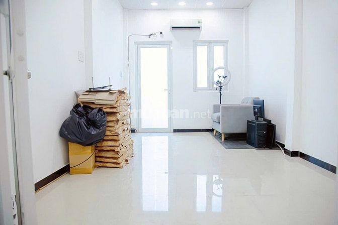 Cho thuê nhà mặt tiền Lũy Bán Bích, P.T.T.Hòa, Q.Tân Phú giá 18tr