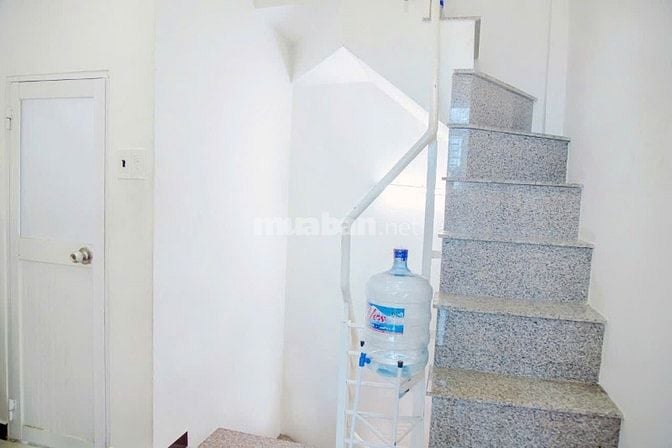 Cho thuê nhà mặt tiền Lũy Bán Bích, P.T.T.Hòa, Q.Tân Phú giá 18tr