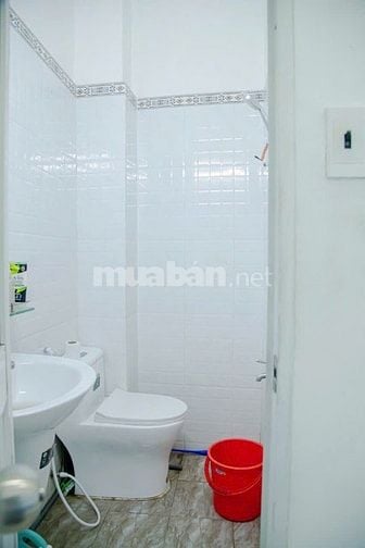 Cho thuê nhà mặt tiền Lũy Bán Bích, P.T.T.Hòa, Q.Tân Phú giá 18tr