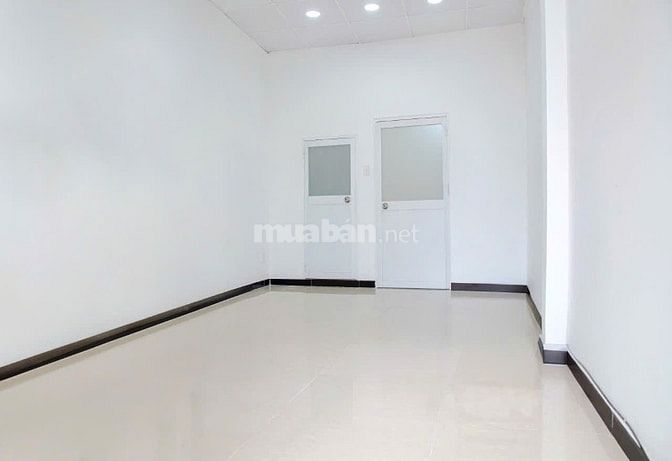 Cho thuê nhà mặt tiền Lũy Bán Bích, P.T.T.Hòa, Q.Tân Phú giá 18tr